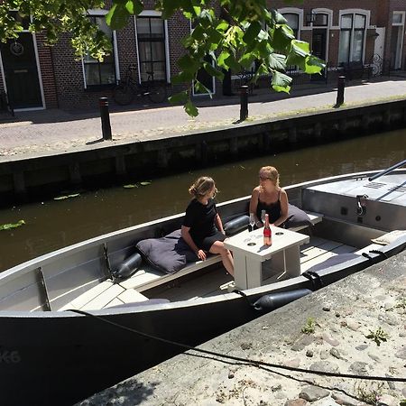 B&B Het Herenhuys Aan De Historische Gracht Van Kollum Exterior foto
