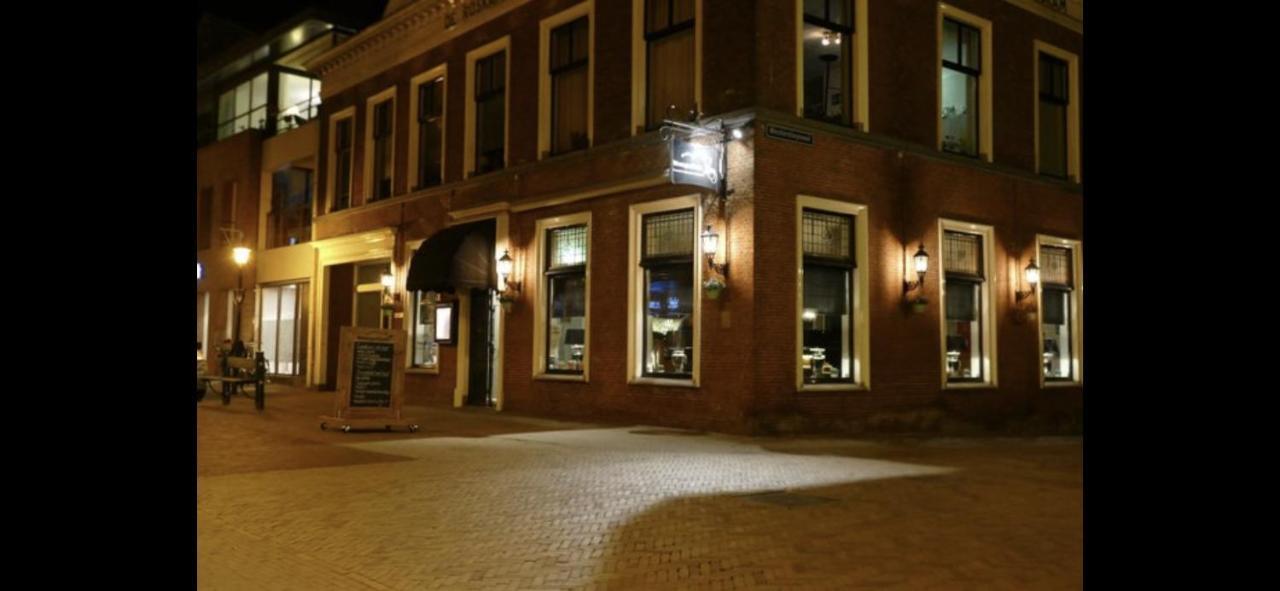 B&B Het Herenhuys Aan De Historische Gracht Van Kollum Exterior foto